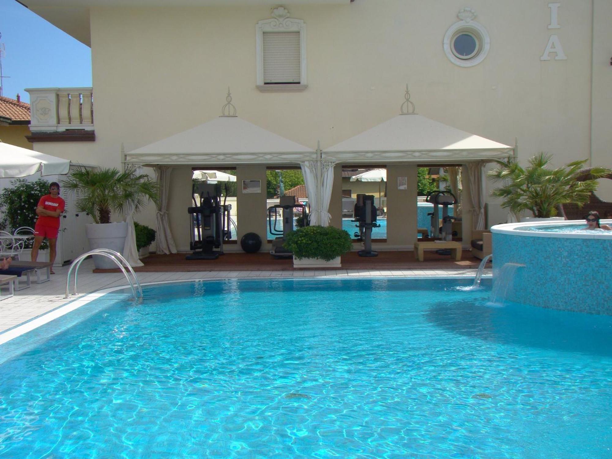 קרביה Hotel Conchiglia מראה חיצוני תמונה
